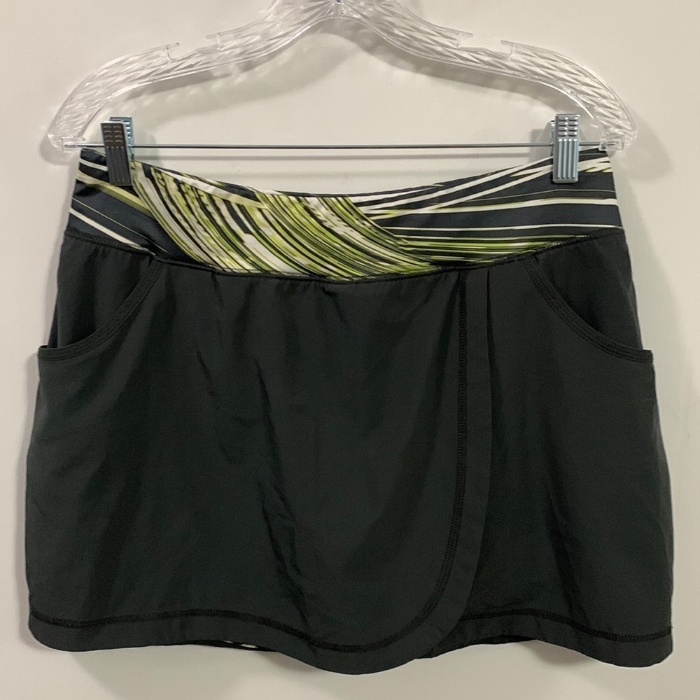 Tek Gear DryTEK Faux Wrap Skort, size Large, good condition.